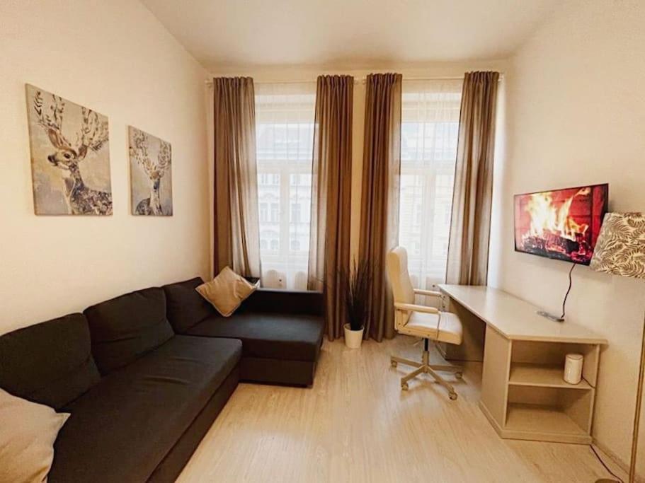 Leger Residence Apartment براغ المظهر الخارجي الصورة