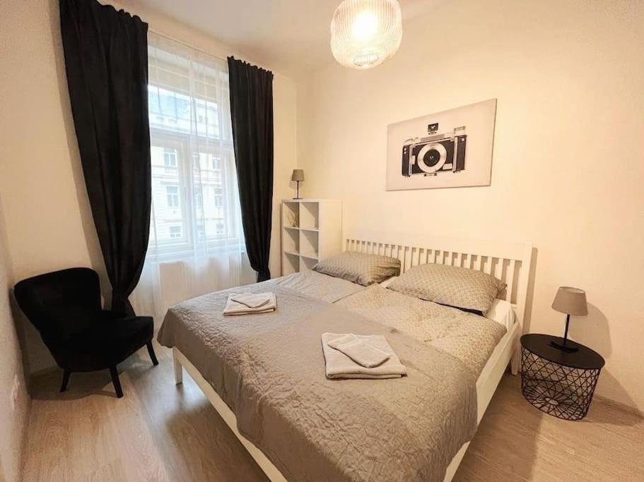 Leger Residence Apartment براغ المظهر الخارجي الصورة